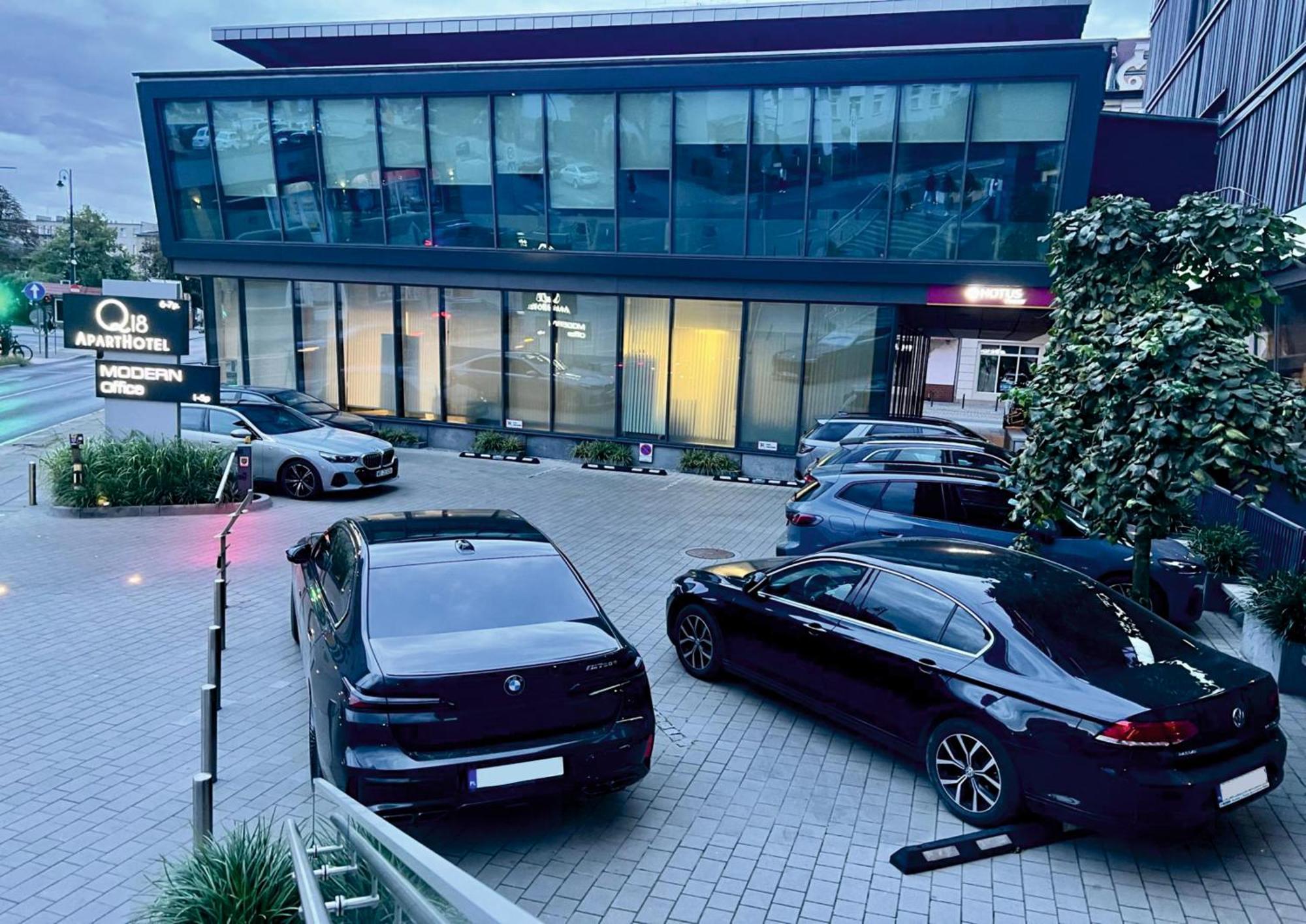 Q18 Aparthotel Bydgoszcz Exterior photo